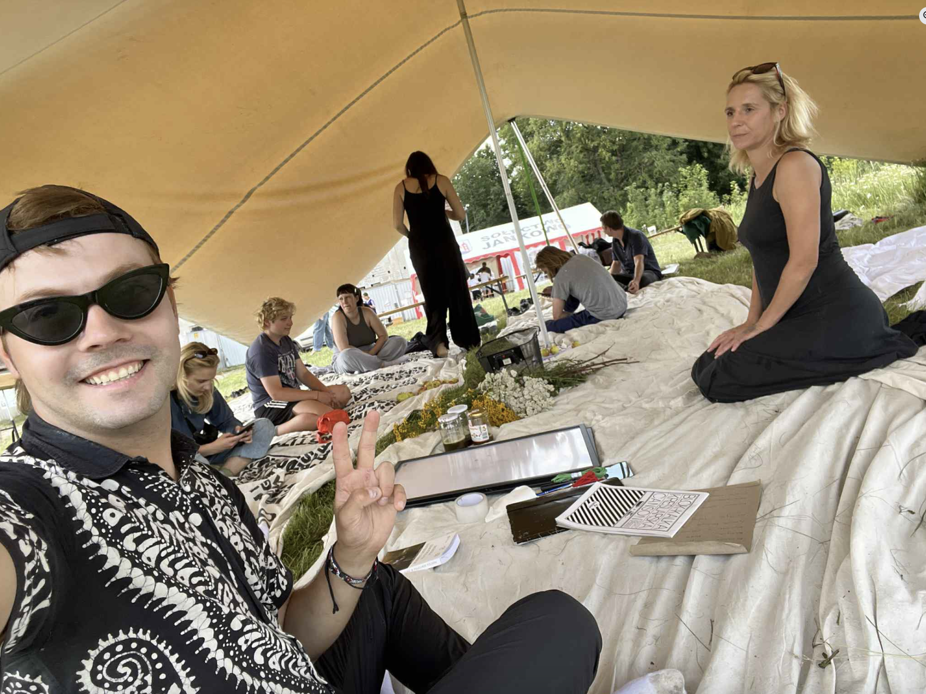 Warsztaty Czas jak kłącza – naturalne barwniki roślinne